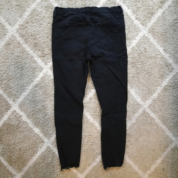 Free People | Distressed Raw Hem Black Skinny Jeans Size 31 - Picture 3 of 9